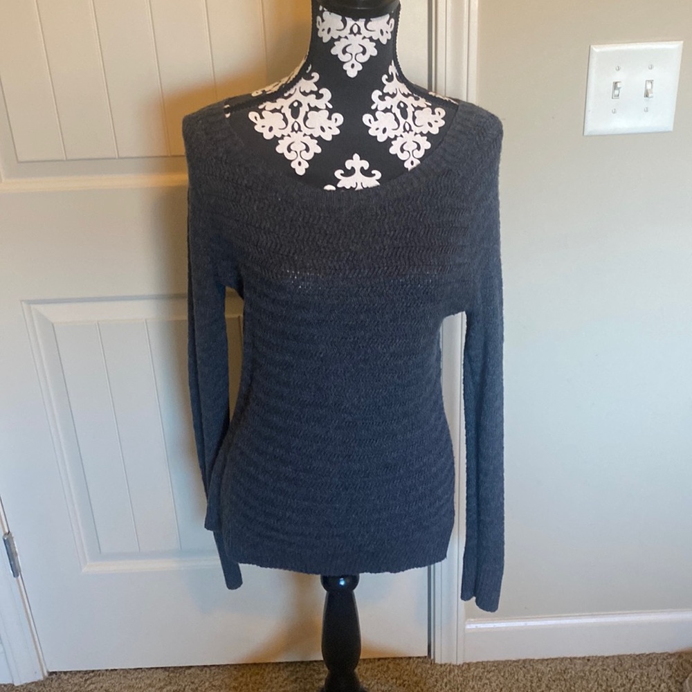 Women’s LOFT Gray Sweater-Size M